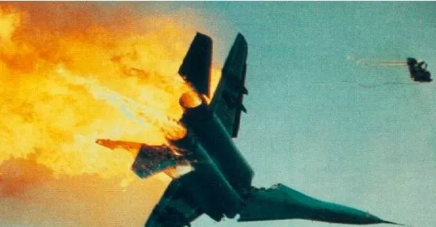 Image about Russian Air Force Su-35 Jet Crashes in Sea, Pilot Ejects